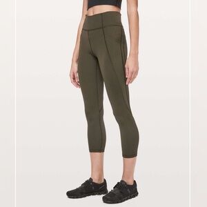 Lululemon Time To Sweat Crop *23"
Dark Olive Size 4